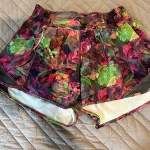 Lululemon Hotty Hot HR long. Sz 4